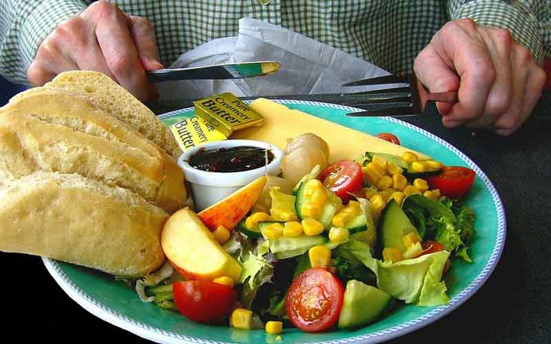 Carbohydrate-rich meals at dinner leads to worse glucose metabolism than breakfast