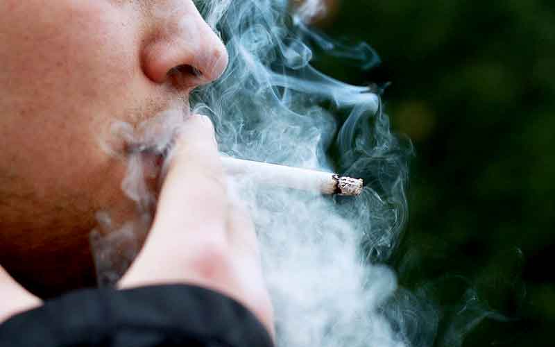 Smoking harms brain, raises dementia risk