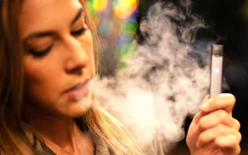 E-cigarettes with nicotine cause blood clotting, increased heart rate and blood pressure