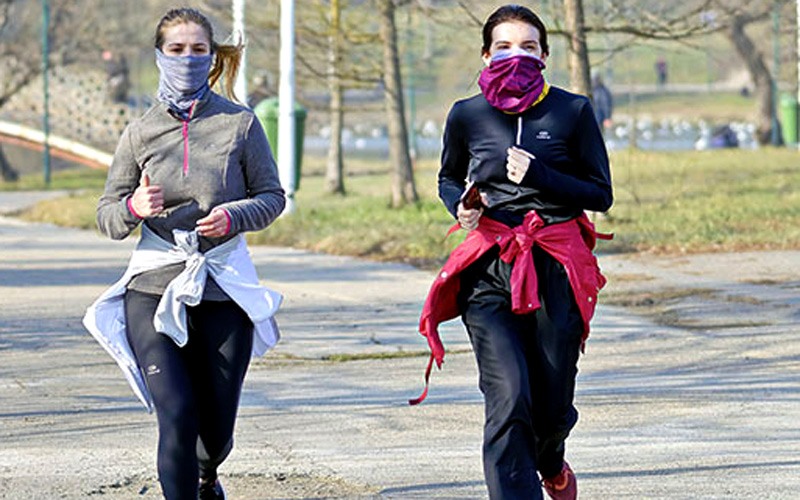 Face masks do not increase body temperature during exercises in hot and humid environment 