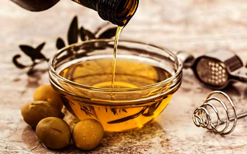 Higher olive oil intake associated with lower risk of cardiovascular disease, cancer, neurodegenerative disease and respiratory disease mortality