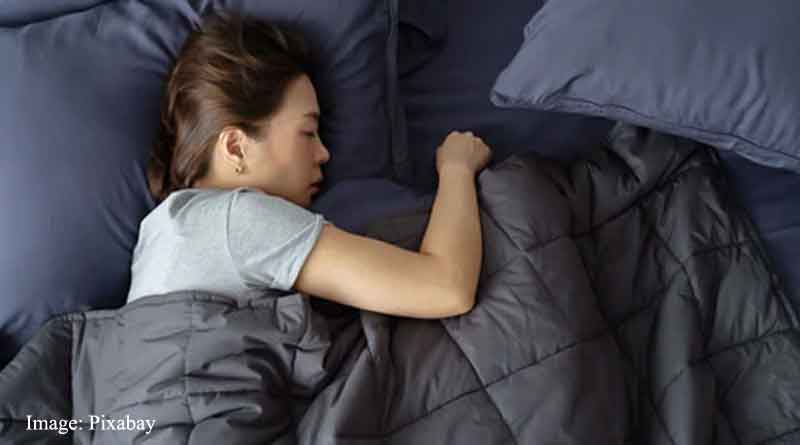 Weighted blankets may ease insomnia and anxiety by increasing melatonin hormone during sleep, finds study