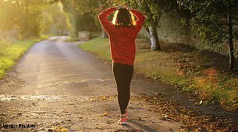 Walking in urban green space reduces stress and improves heart health than in urban gray space