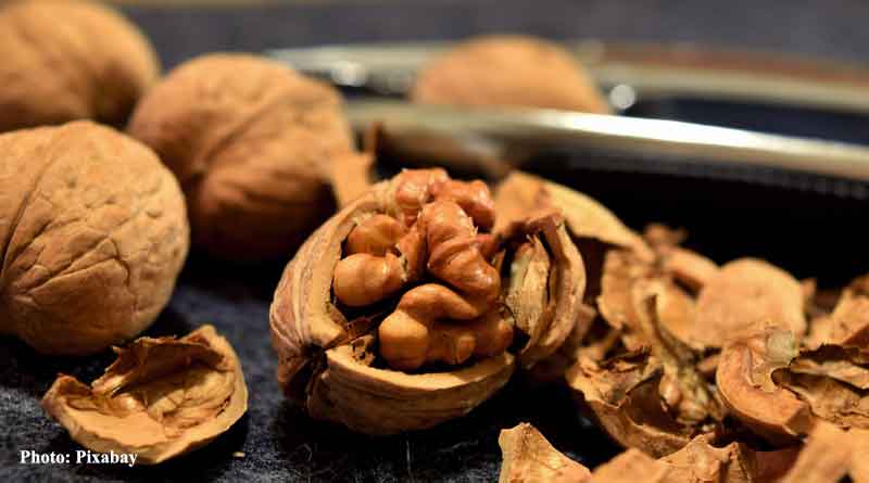 Eating 28 gram walnuts daily may improve some under-consumed nutrients of no-nut consumers